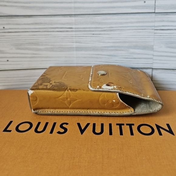 Louis Vuitton Vintage Vernis Patent Leather Monogram Belt Pouch in Mango - Picture 3 of 11